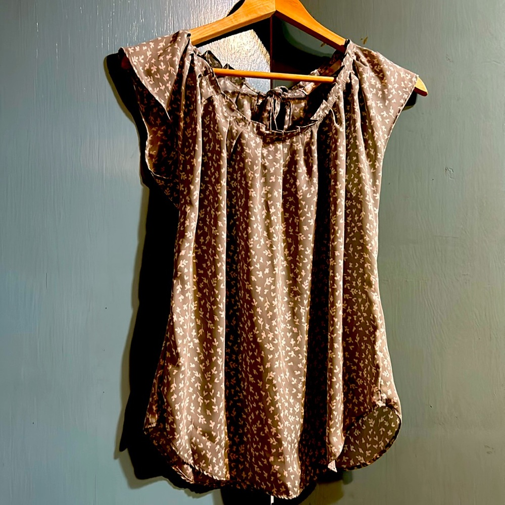 LC Lauren Conrad green and white sleeveless blouse